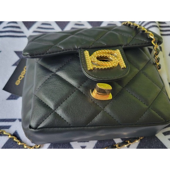 NWT bebe WYATT V-FLAP SHOULDER BAG. Mini. Black With Gold Hardware - Picture 11 of 12